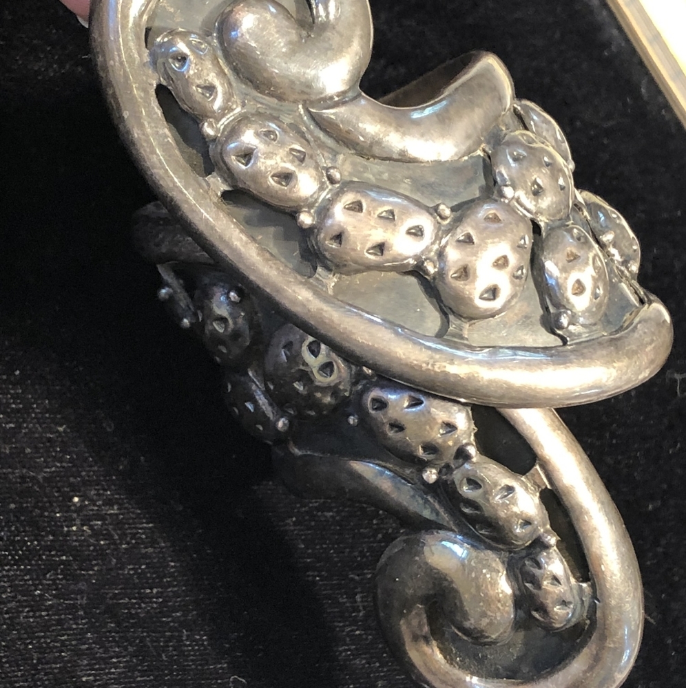 Retro Clamper Arm Bracelet